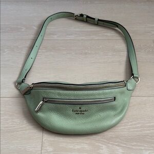 Kate Spade Green Crossbody Bag Sleek Design